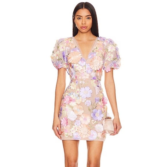 Elliatt Dresses & Skirts - Anthea Dress in Multi
ELLIATT